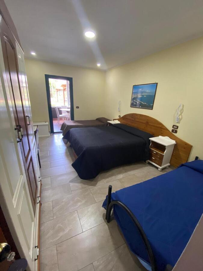Hotel Federico II Naples Extérieur photo