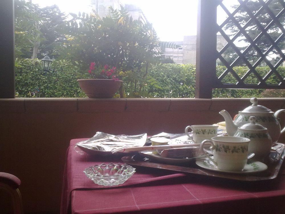Hotel Federico II Naples Extérieur photo